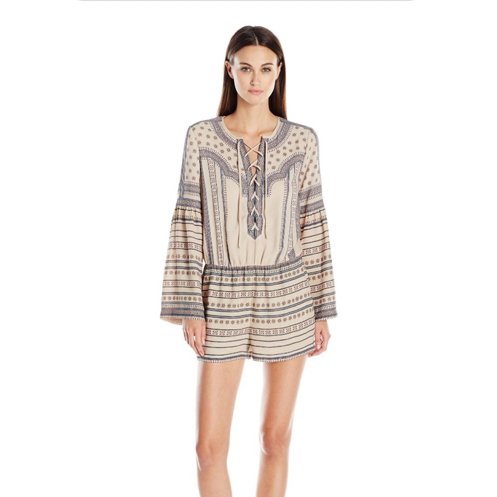 BCBG jumper. Long sleeve.